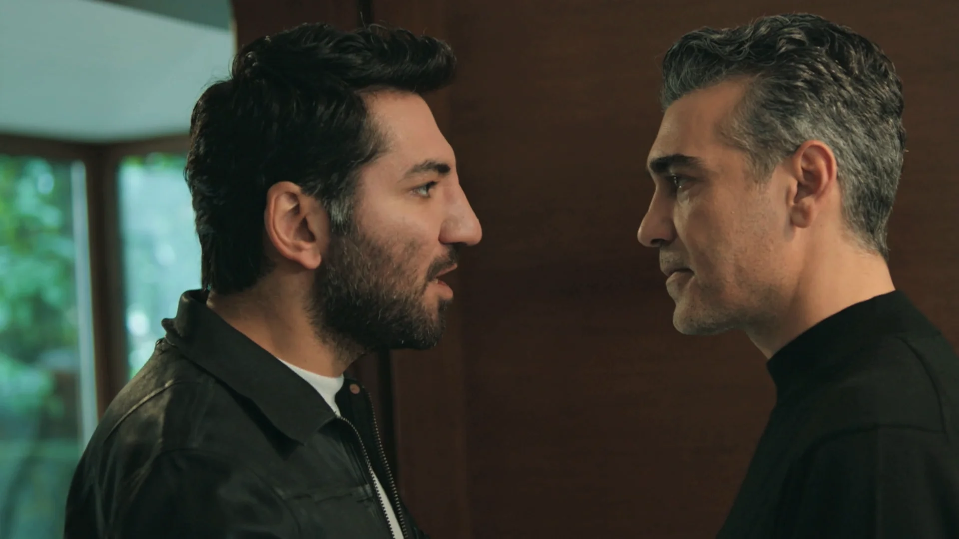 Aras le declara la guerra a Volkan: "A partir de ahora eres mi enemigo" Aras le declara la guerra a Volkan: "A partir de ahora eres mi enemigo"