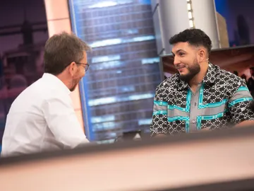 Omar Montes confiesa los secretos de su camerino: "Me he vuelto un sibaritas, no te lo puedo negar" Omar Montes confiesa los secretos de su camerino: "Me he vuelto un sibaritas, no te lo puedo negar"