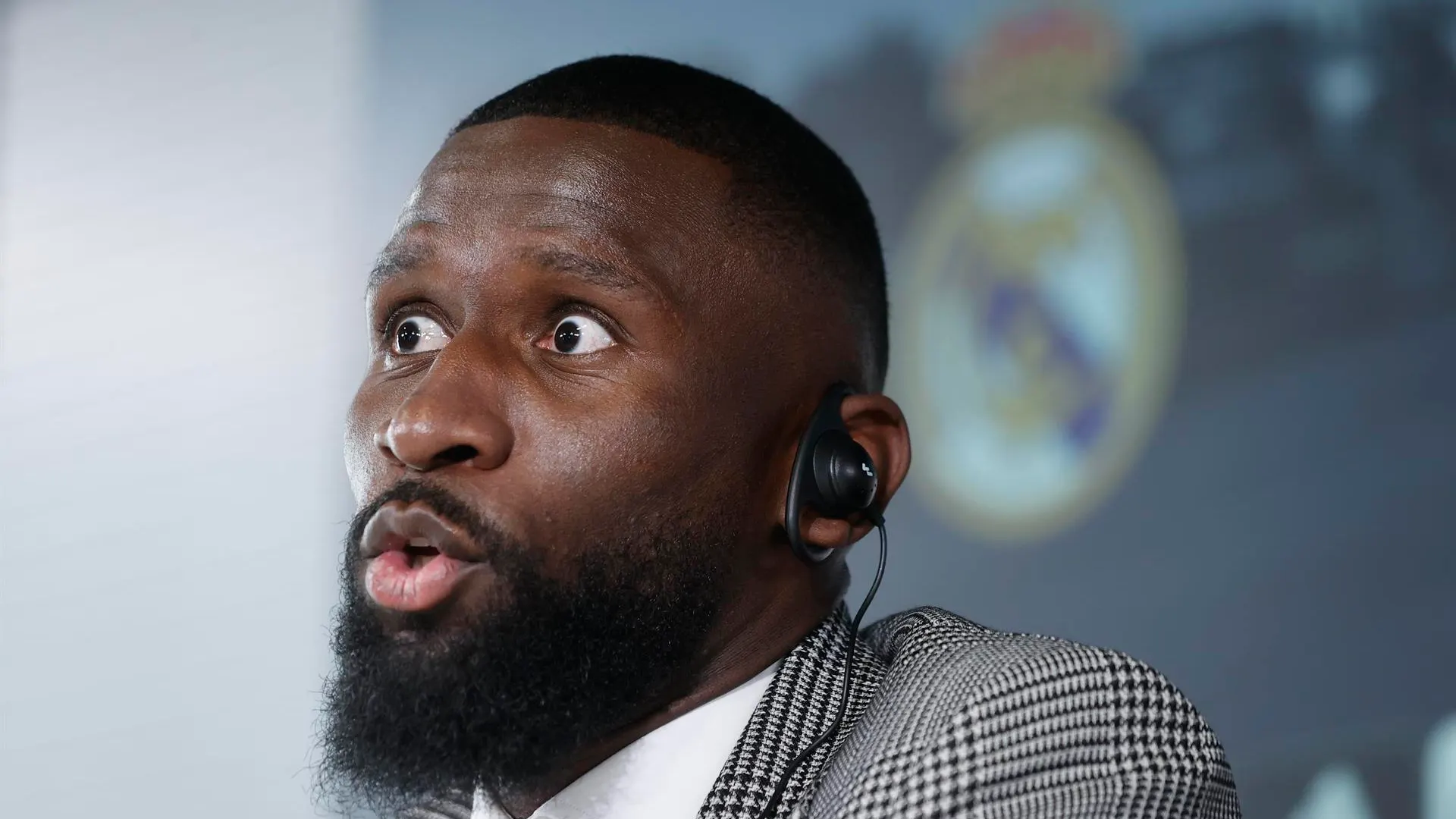 R&uuml;diger en su presentaci&oacute;n con el Madrid