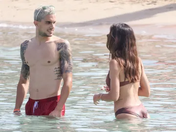 Marc Bartra y Melissa Jiménez Marc Bartra y Melissa Jiménez