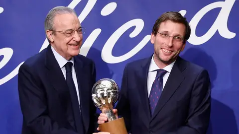 El alcalde de Madrid, José Luis Martínez-Almeida, junto al presidente del Real Madrid, Florentino Pérez El alcalde de Madrid, José Luis Martínez-Almeida, junto al presidente del Real Madrid, Florentino Pérez