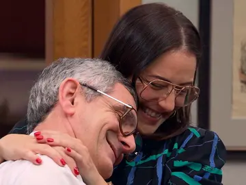 Cristina emociona a Quintero con un regalo cargado de significado Cristina emociona a Quintero con un regalo cargado de significado
