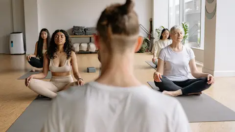 Clase de yoga Clase de yoga