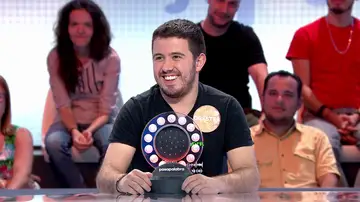 El chiste de Orestes sobre Eurovisión y 'Azúcar Moreno’ que destroza a Roberto Leal 