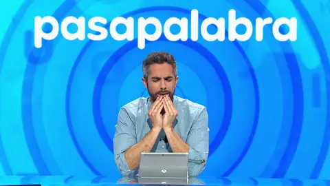 El chiste de Orestes sobre Eurovisión y 'Azúcar Moreno’ que destroza a Roberto Leal El chiste de Orestes sobre Eurovisión y 'Azúcar Moreno’ que destroza a Roberto Leal