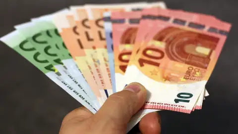 Pagar en efectivo Pagar en efectivo