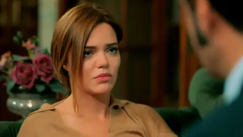 Züleyha miente a Demir y oculta que Fikret es el responsable de las cartas Züleyha miente a Demir y oculta que Fikret es el responsable de las cartas