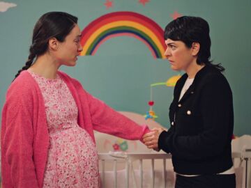 Safiye le promete a Gülben que estará con ella en el parto: "Te cogeré la mano cuando des a luz" 