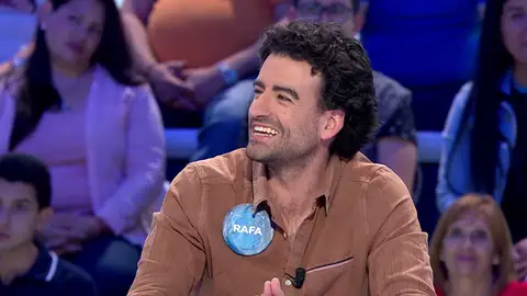 Rafa ‘ataca’ a Orestes donde más le duele: ¡duelo de juglares en ‘Pasapalabra’! Rafa ‘ataca’ a Orestes donde más le duele: ¡duelo de juglares en ‘Pasapalabra’!