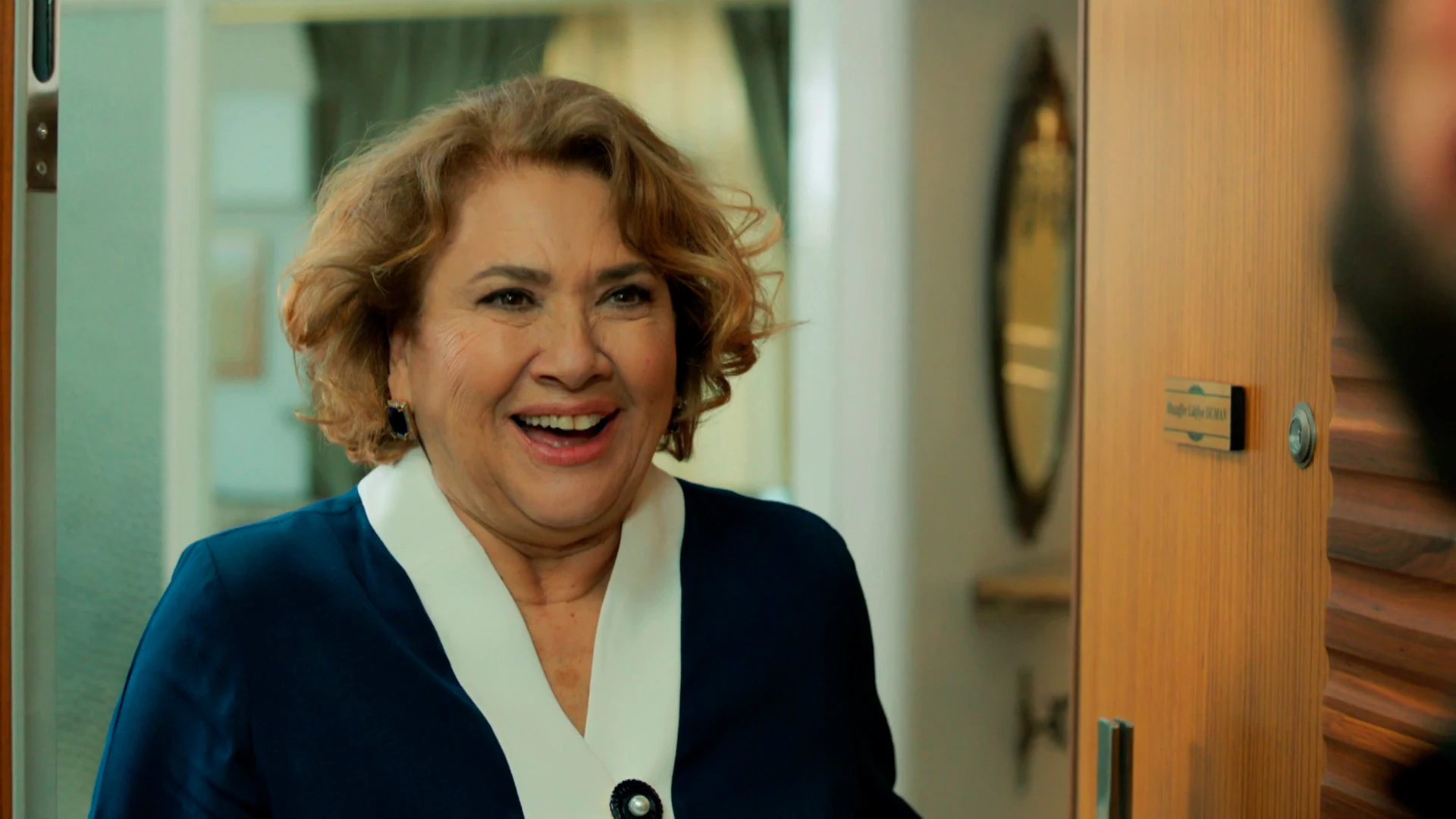 En el próximo capítulo de ‘Tierra Amarga’: Fekeli visita a una vieja amiga mientras Demir prepara una sorpresa para Züleyha En el próximo capítulo de ‘Tierra Amarga’: Fekeli visita a una vieja amiga mientras Demir prepara una sorpresa para Züleyha