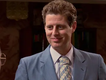 Rubén confiesa a Cristina que está a punto de divorciarse: "Ese tren ya ha llegado a una vía muerta" Rubén confiesa a Cristina que está a punto de divorciarse: "Ese tren ya ha llegado a una vía muerta"