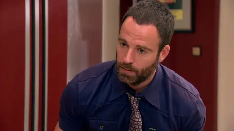 Fran intenta abrirle los ojos a Raúl: “Uriarte intentó envenenar a tu madre” Fran intenta abrirle los ojos a Raúl: “Uriarte intentó envenenar a tu madre”