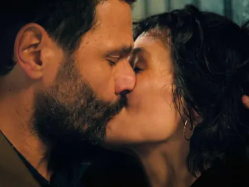 Karadec se desata con Roxane, y Morgane se compromete con Ludo Karadec se desata con Roxane, y Morgane se compromete con Ludo