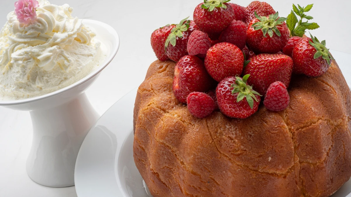 ¡El último postre de la temporada! Un jugoso savarín de Eva Arguiñano ¡El último postre de la temporada! Un jugoso savarín de Eva Arguiñano