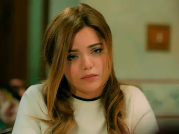 Züleyha reconoce ante Sevda que desea dormir junto a Demir: “Quiero estar con él” Züleyha reconoce ante Sevda que desea dormir junto a Demir: “Quiero estar con él”