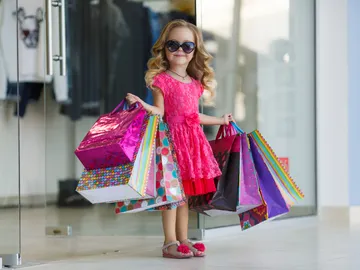 Niña de rebajas Niña de rebajas