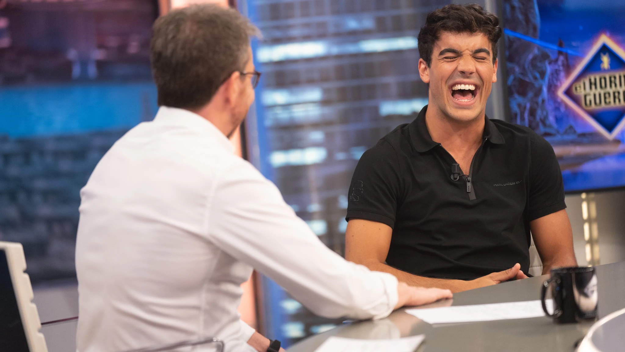 ¿Para qué sirve la meditación? Óscar Casas trata de convencer a Pablo Motos entre risas en 'El Hormiguero 3.0' ¿Para qué sirve la meditación? Óscar Casas trata de convencer a Pablo Motos entre risas en 'El Hormiguero 3.0'