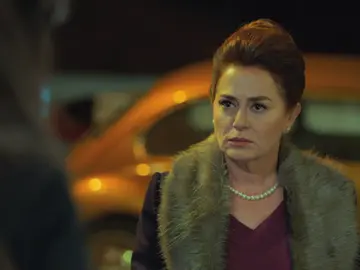 En el próximo capítulo de ‘Tierra Amarga’: Sevda irrumpe en casa de Ümit buscando a Demir En el próximo capítulo de ‘Tierra Amarga’: Sevda irrumpe en casa de Ümit buscando a Demir