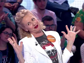 Esther Arroyo confiesa el motivo por el que viste de blanco Esther Arroyo confiesa el motivo por el que viste de blanco