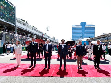 Stefano Domenicali y el presidente de la FIA, Mohammed Ben Sulayem, en el GP de Azerbaiyán