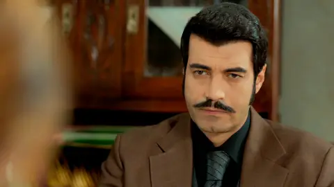 Demir le pide perdón a Züleyha por cambiar la herencia: “Para mí no hay diferencia entre Adnan y Leyla” Demir le pide perdón a Züleyha por cambiar la herencia: “Para mí no hay diferencia entre Adnan y Leyla”