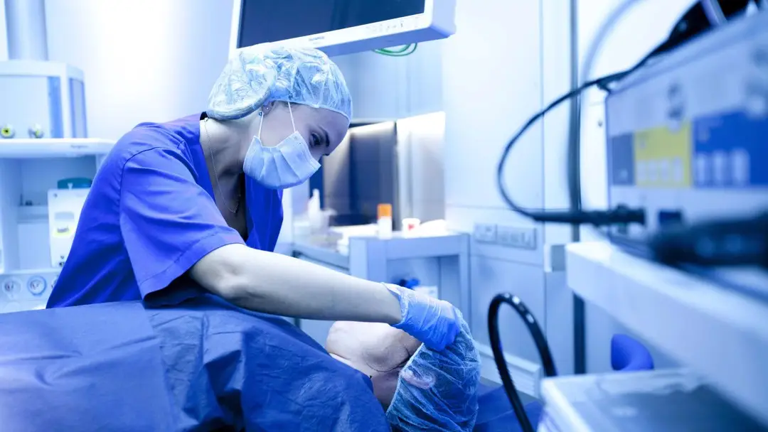 La quimioterapia es el uso de fármacos para destruir las células cancerosas La quimioterapia es el uso de fármacos para destruir las células cancerosas