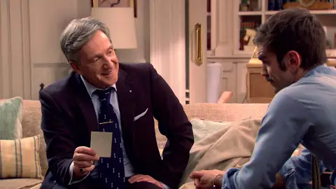 Raúl muestra a Uriarte un recuerdo muy especial de su infancia Raúl muestra a Uriarte un recuerdo muy especial de su infancia