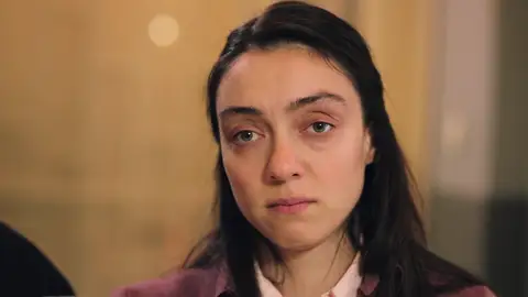 Avance semanal de 'Inocentes': Gülben duda si será una buena madre y un acontecimiento inesperado deja a los Derenoğlu destrozados Avance semanal de 'Inocentes': Gülben duda si será una buena madre y un acontecimiento inesperado deja a los Derenoğlu destrozados