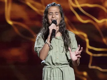 Ana Maldonado emociona cantando ‘La puerta violeta’ en ‘La Voz Kids’ Ana Maldonado emociona cantando ‘La puerta violeta’ en ‘La Voz Kids’