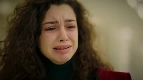 ¡Tragedia en la familia Eren!: Los hermanos descubren que sus padres han muerto ¡Tragedia en la familia Eren!: Los hermanos descubren que sus padres han muerto