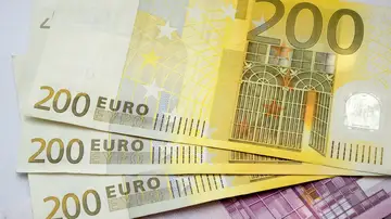Estos son los requisitos para acceder al cheque de 200 euros aprobado por el Gobierno Estos son los requisitos para acceder al cheque de 200 euros aprobado por el Gobierno