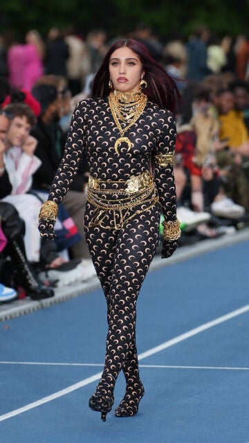 Lourdes Leon, hija de Madonna, en la Semana de la Moda de París