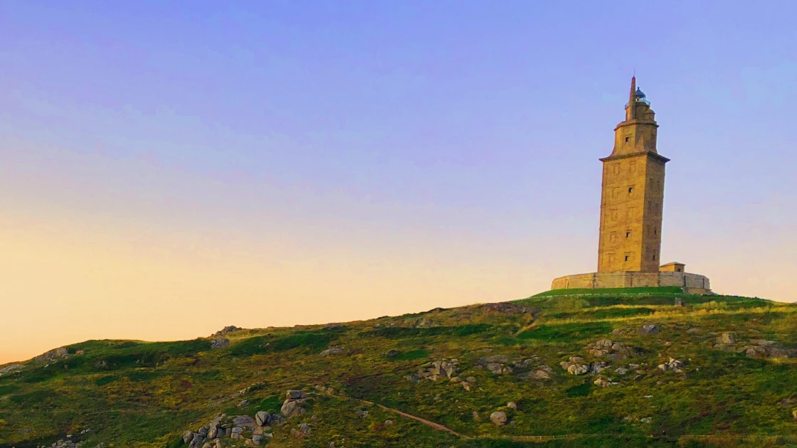 Efem&eacute;rides de hoy 27 de junio de 2022: Torre de H&eacute;rcules