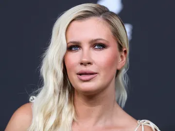 Ireland Baldwin Ireland Baldwin