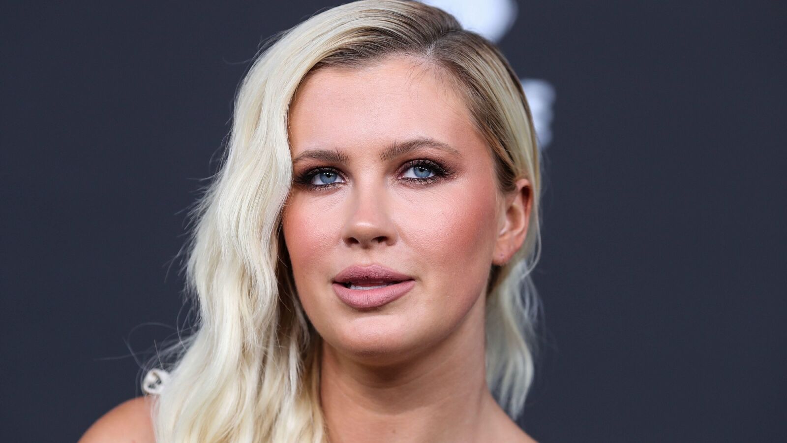 Ireland Baldwin se sincera sobre su embarazo: 