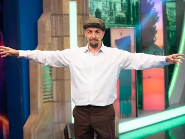 Gastronomía, hogar, tecnología... Nada se le resiste a Don Rogelio en 'El Hormiguero 3.0' Gastronomía, hogar, tecnología... Nada se le resiste a Don Rogelio en 'El Hormiguero 3.0'