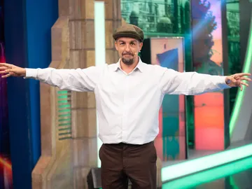 Gastronomía, hogar, tecnología... Nada se le resiste a Don Rogelio en 'El Hormiguero 3.0' Gastronomía, hogar, tecnología... Nada se le resiste a Don Rogelio en 'El Hormiguero 3.0'