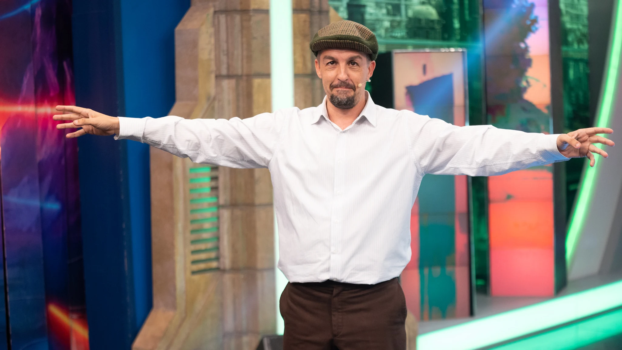 Gastronomía, hogar, tecnología... Nada se le resiste a Don Rogelio en 'El Hormiguero 3.0'