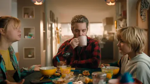 Gilles, desbordado por la familia de Morgane Alvaro Gilles, desbordado por la familia de Morgane Alvaro