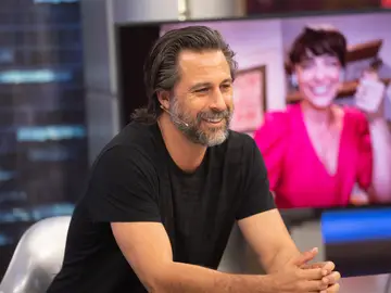 Hugo Silva habla en 'El Hormiguero 3.0' sobre la crisis de los 40: "Te miras al espejo y dices: ¿Ese quién es?" Hugo Silva habla en 'El Hormiguero 3.0' sobre la crisis de los 40: "Te miras al espejo y dices: ¿Ese quién es?"
