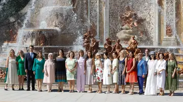 Las acompañantes de los líderes de la OTAN Las acompañantes de los líderes de la OTAN
