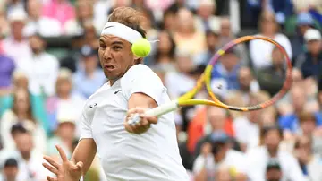 Rafa Nadal, en acción en Wimbledon