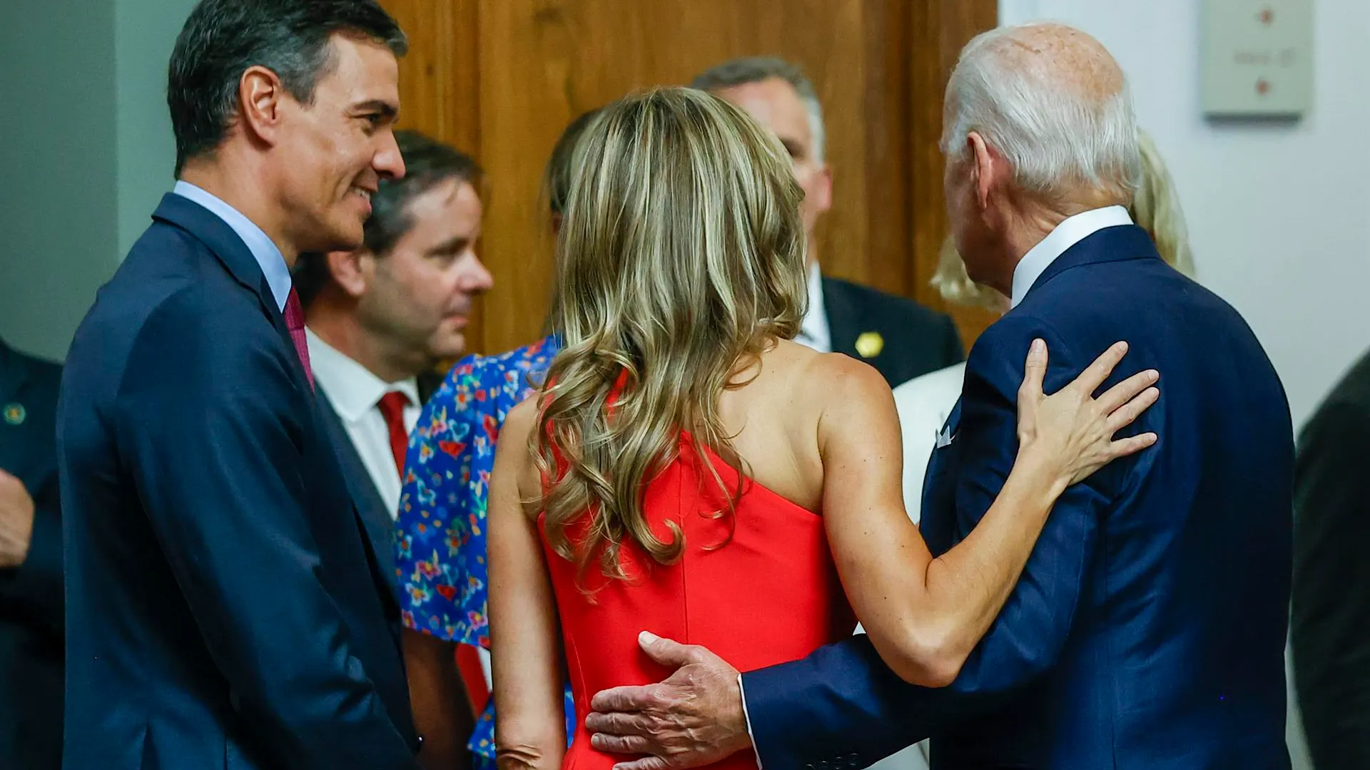 El gesto c&oacute;mplice de Bego&ntilde;a G&oacute;mez y Joe Biden