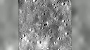 Cr&aacute;ter de la cara oculta de la Luna 