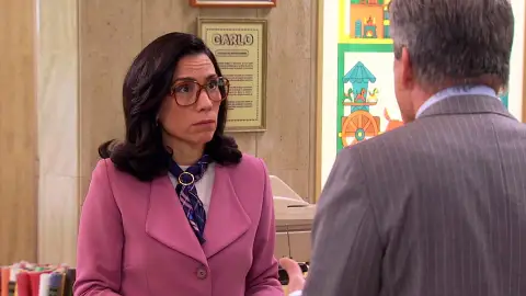 Manolita recibe un ultimátum de Uriarte: “O hace bien el trabajo o tendré que echarla” Manolita recibe un ultimátum de Uriarte: “O hace bien el trabajo o tendré que echarla”