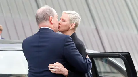 El príncipe Alberto II de Mónaco y la princesa Charlene de Mónaco en la inauguración de "Sailing the Sea of Science" en Oslo, Noruega El príncipe Alberto II de Mónaco y la princesa Charlene de Mónaco en la inauguración de "Sailing the Sea of Science" en Oslo, Noruega
