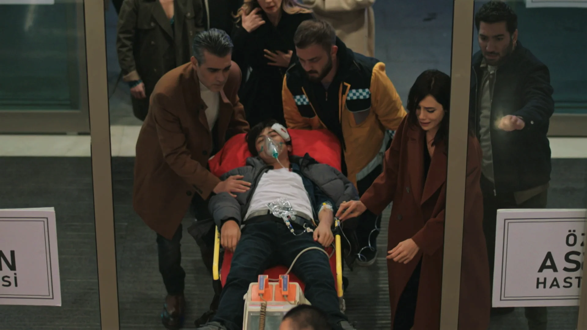 Asya y Volkan, destrozados: ¡Ali sufre un grave accidente! Asya y Volkan, destrozados: ¡Ali sufre un grave accidente!