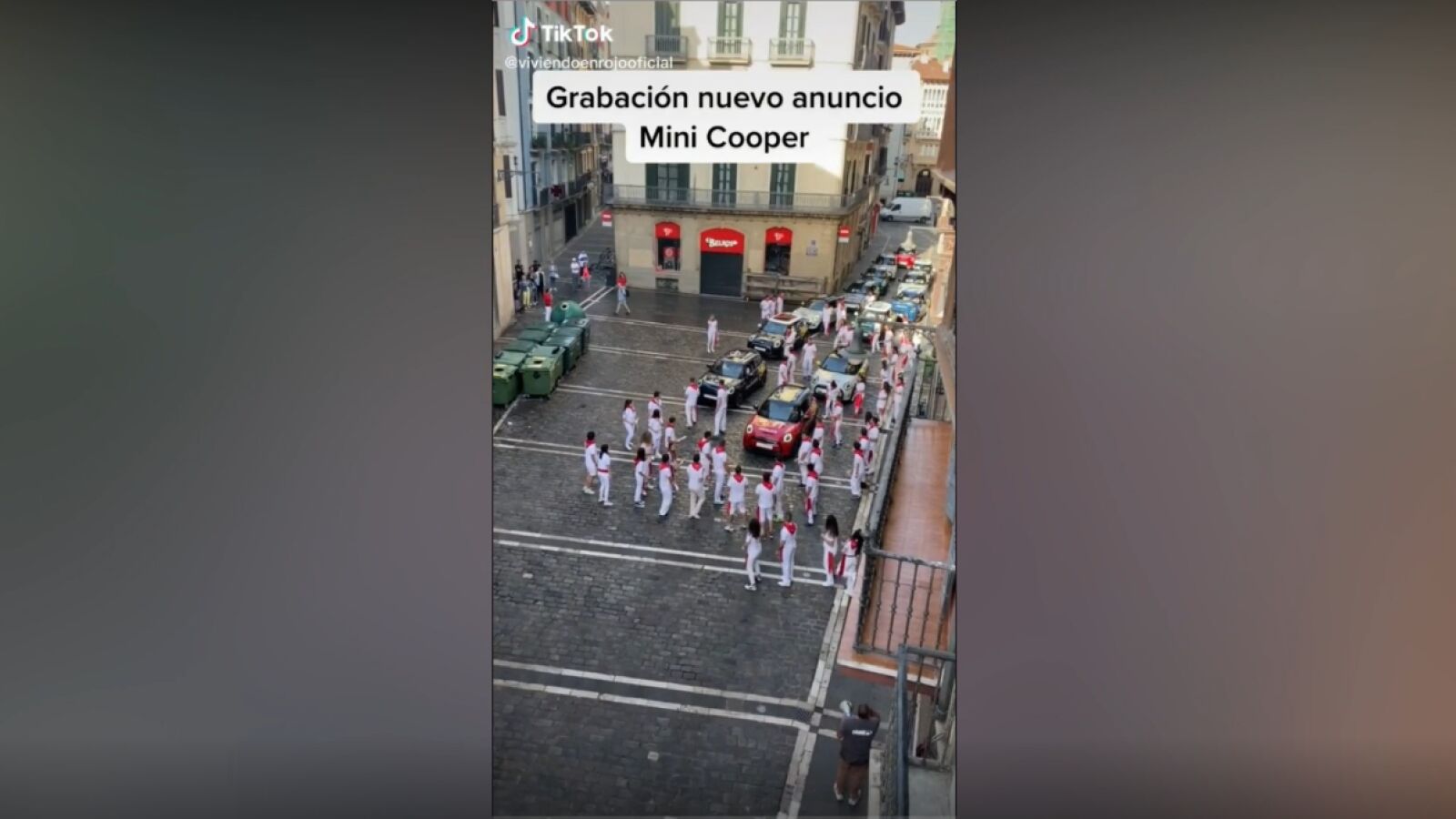 Coches por toros en el encierro de San Fermín, el 'making of' del anuncio de Mini que se ha hecho viral 