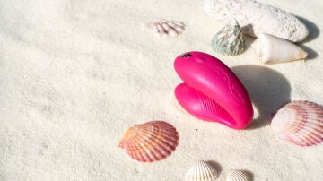 Juguete sexual en la playa