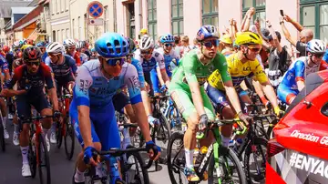Salida de etapa en el Tour de Francia
